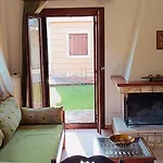 Nyaraló Evinos Village *