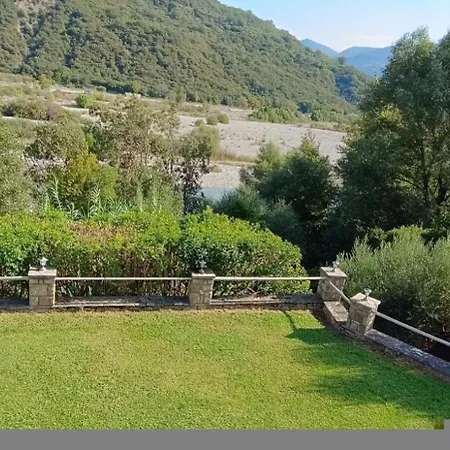 Evinos Village Сasa de vacaciones Gefira Mpania