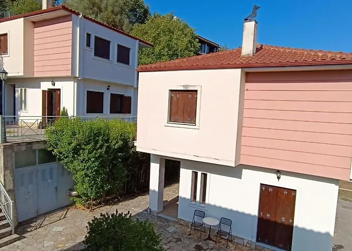 بيت للعطل Evinos Village