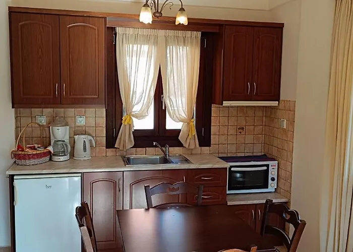 بيت للعطل Evinos Village Gefira Mpania