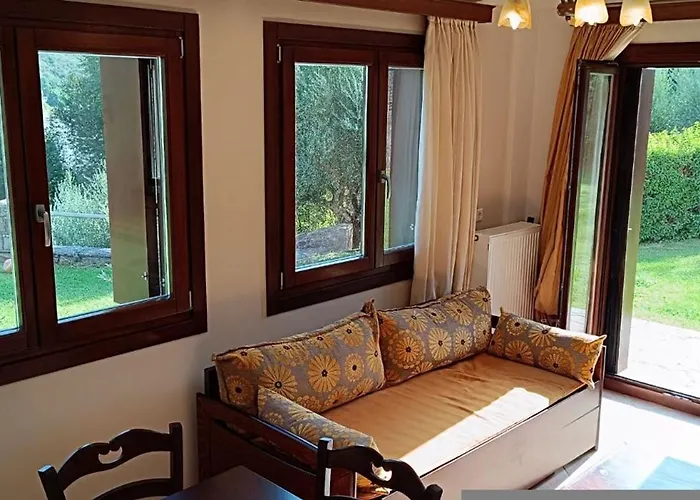 Evinos Village بيت للعطل