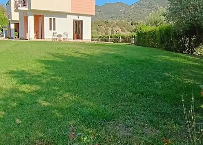 Evinos Village بيت للعطل